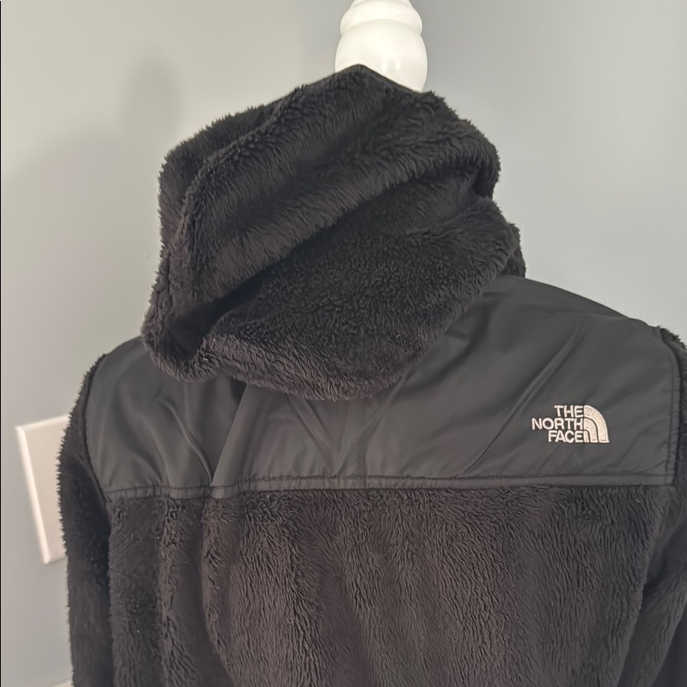 The North Face Black Hooded Jacket - Picture 3 of 6